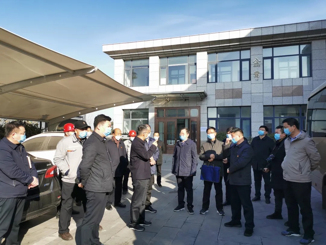 新密市委副書記、市長張紅偉一行蒞臨鄭州建信指導(dǎo)企業(yè)復(fù)工和疫情防控工作